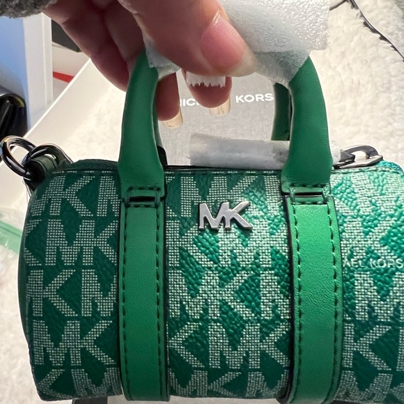 Michael Kors Micro duffle key fob - Picture 4 of 6